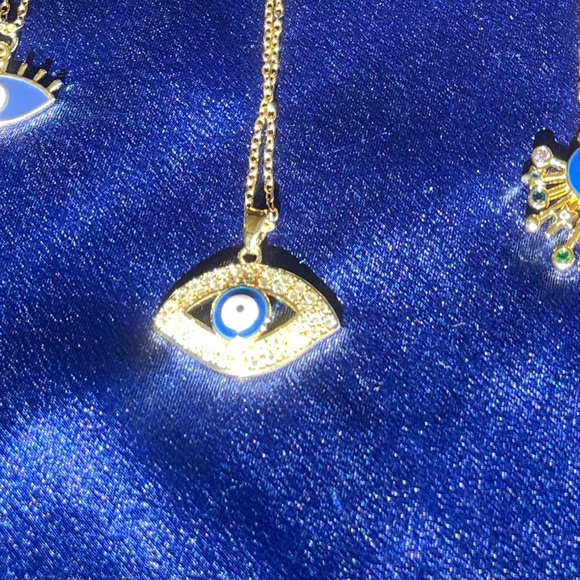 *NEW* 18K Gold Plated Cubic Zirconia Evil Eyes Pendant Necklace 🧿🪬 - Picture 12 of 15